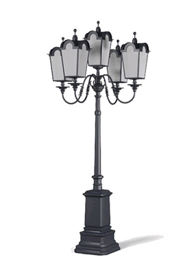 Decorative Square Shaped Cast Iron Light Post 3m - 10m Height Painting Surface